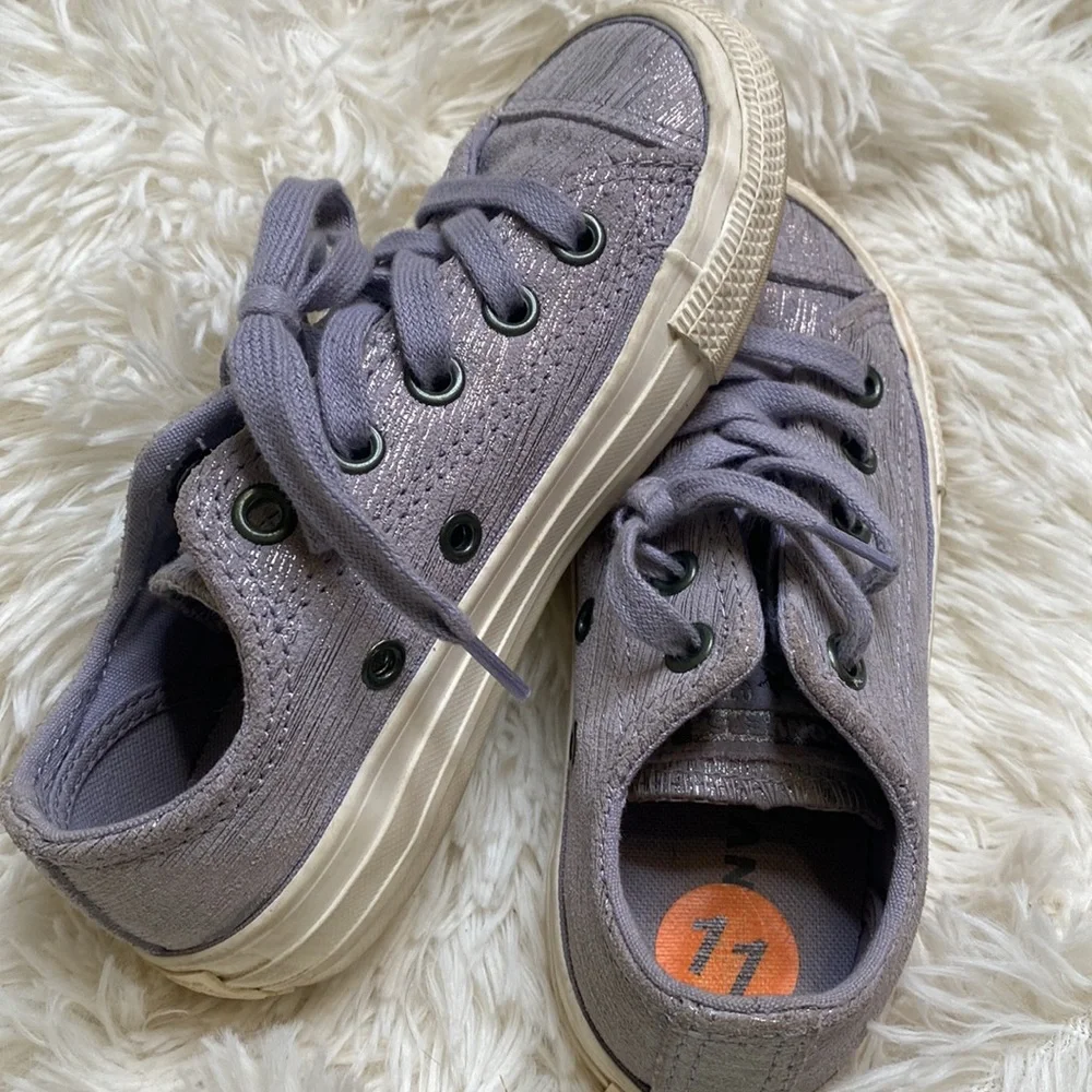 Converse All Star Purple Silver Lace Up Low Cut Sneakers Girl’s Size 11